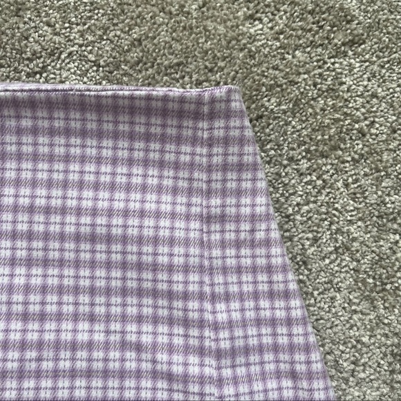 brandy melville checkered skirt - Picture 2 of 3